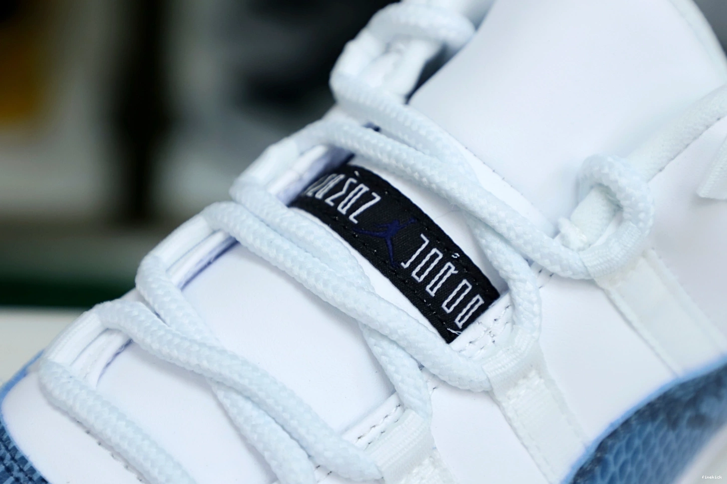 Jordan Jordan 11 “navy snakeskin” Air 0806